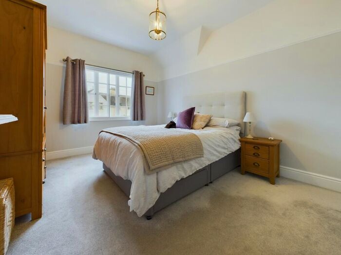 3 Bedroom Semi Detached House For Sale In Penydre, Rhiwbina, Cardiff