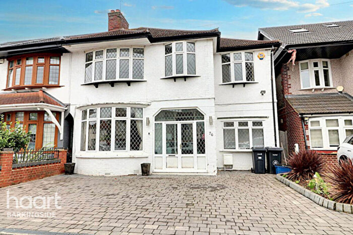 4 Bedroom Semi-Detached House For Sale In Lord Avenue, Clayhall, IG5