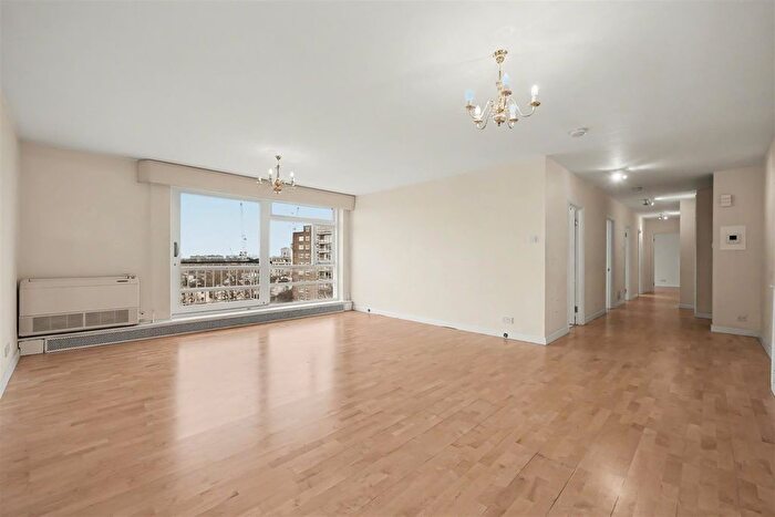 3 Bedroom Flat For Sale In Sheringham, St. Johns Wood Park, London, NW8