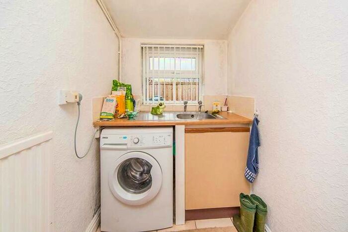 2 Bedroom Detached Bungalow For Sale In Gun Battery Lane, Biddulph Moor, Stoke-on-trent, Staffordshire, ST8