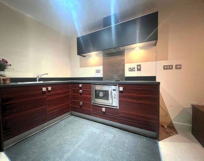 Studio To Rent In Sinope, Jupiter, B16