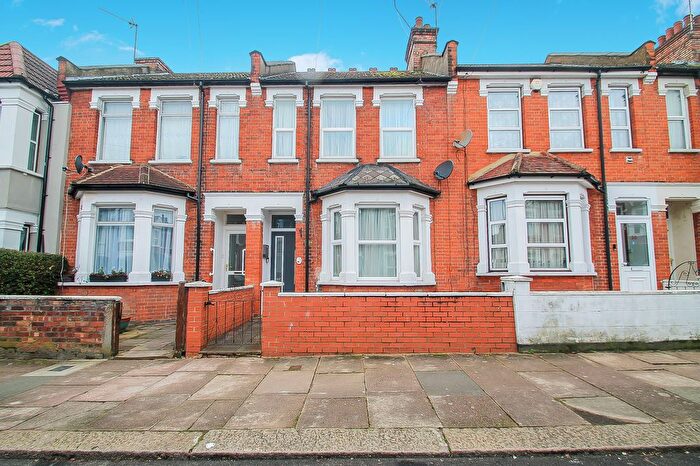 3 Bedroom Terraced House For Sale In Aberdeen Road, Harrow, HA3