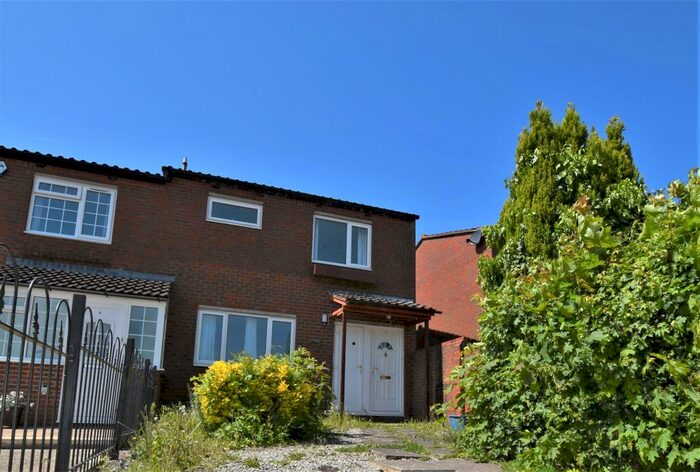 3 Bedroom Terraced House To Rent In Beverley Place, Springfield, MK6