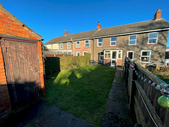 3 Bedroom Cottage For Sale In Lindum Terrace, Saltfleetby, Louth LN11