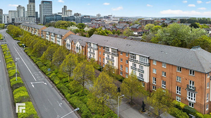 2 Bedroom Apartment For Sale In Barletta House, Vellacott Close, Cardiff, CF10