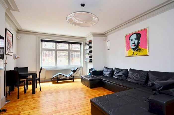 3 Bedroom Flat To Rent In Cabbell Street, Paddington, London, NW1