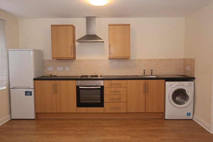 2 Bedroom Flat To Rent In Aylestone Road, Aylestone, Leicester, LE2