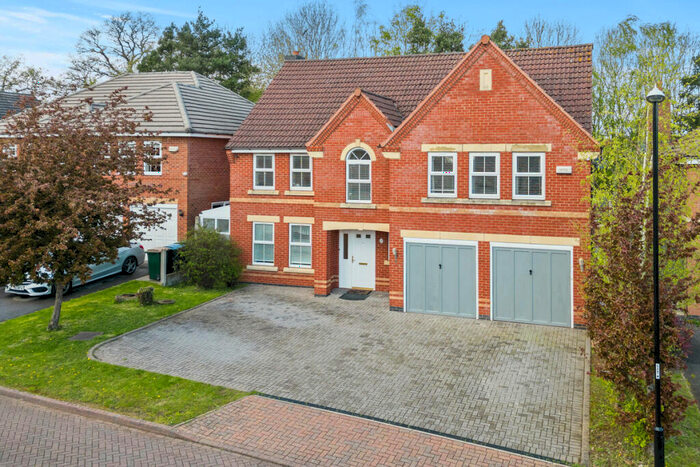 5 Bedroom Detached House For Sale In Heath Green Way, Coventry, CV4