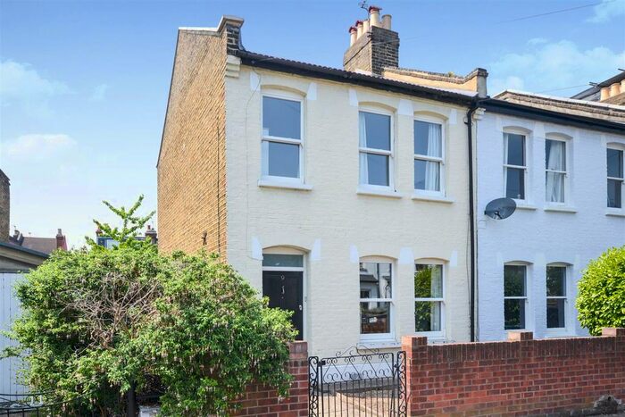 2 Bedroom Property To Rent In Hardy Road, London SW19