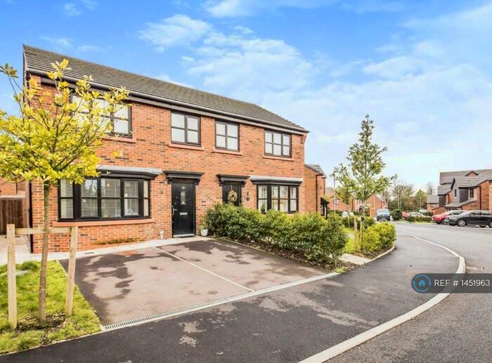 3 Bedroom Semi-Detached House To Rent In Scholars Avenue, Salford, M6