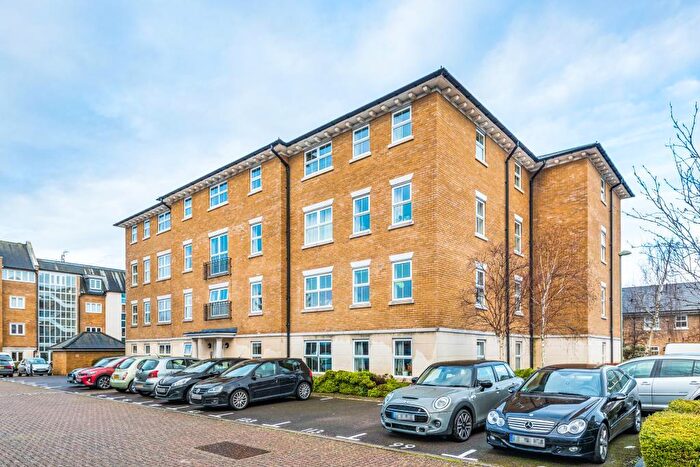 2 Bedroom End Of Terrace House To Rent In Reliance Way, East Oxford, OX4
