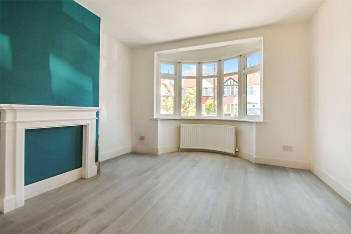 1 Bedroom Maisonette To Rent In The Loning, Colindale, NW9