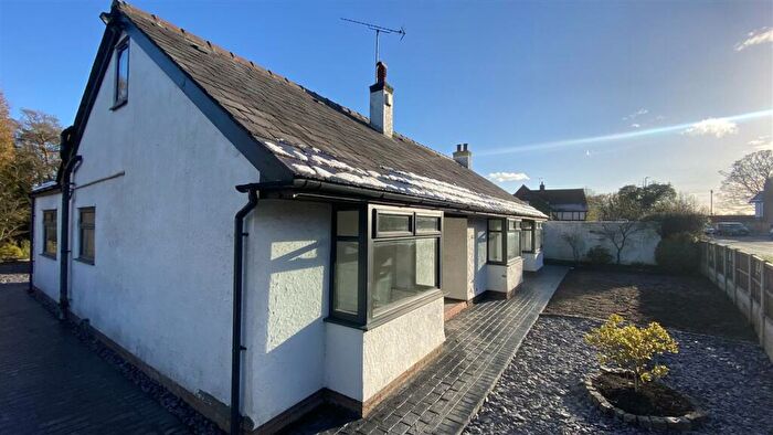 5 Bedroom Detached House For Sale In The Bungalow, Ellesmere Port, CH66