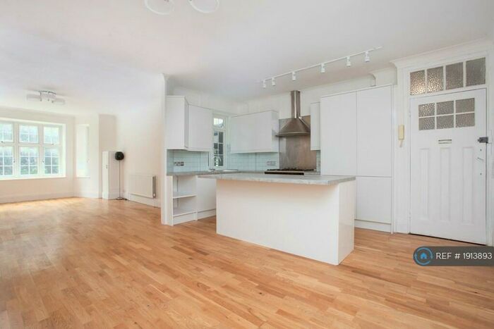 2 Bedroom Flat To Rent In Moreland Court, London, NW2