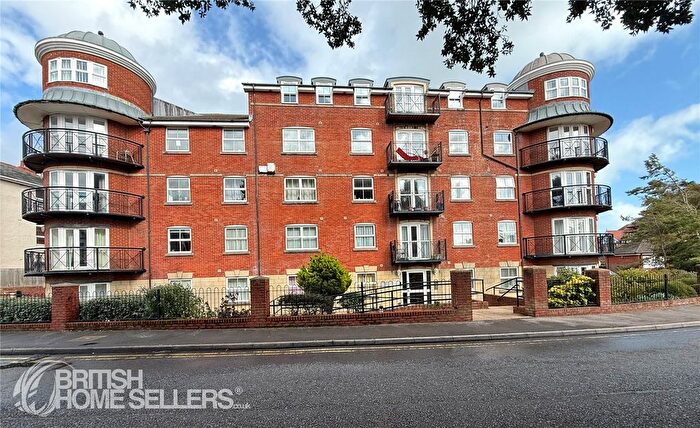 2 Bedroom Flat For Sale In Boscombe Spa Road, Bournemouth, Dorset, BH5
