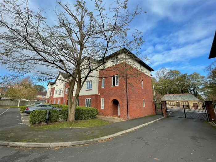 2 Bedroom House To Rent In Barlow Moor Road, Manchester, M21