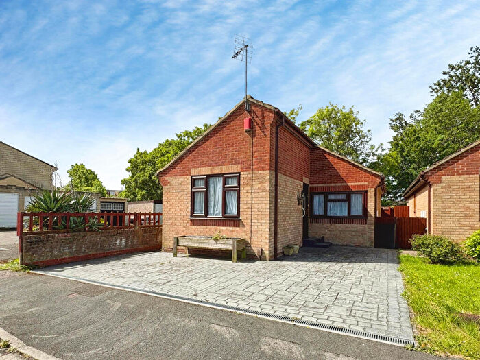 2 Bedroom Bungalow For Sale In Freshland Way, Bristol, BS15