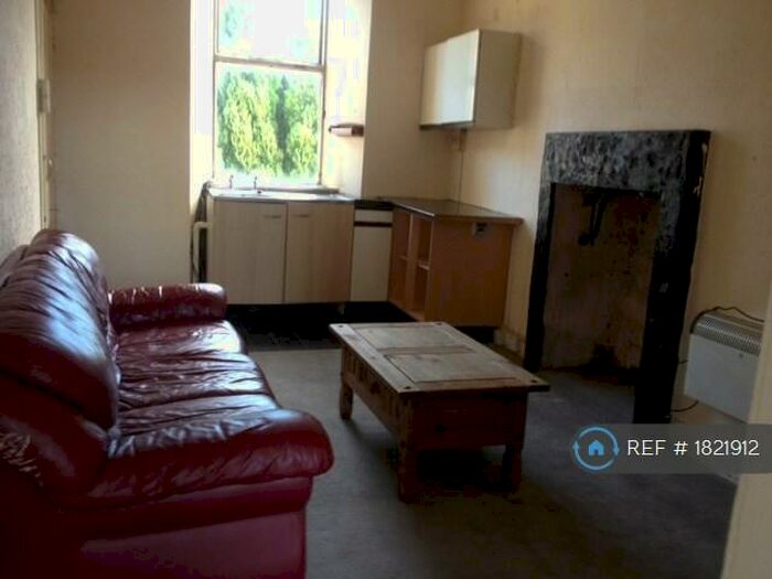 1 Bedroom Flat To Rent In Wilson Street, Beith, KA15