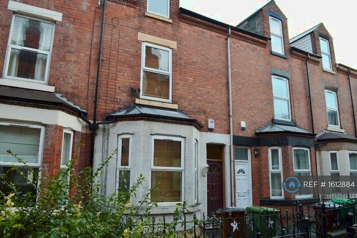 3 Bedroom Terraced House To Rent In Newdigate Villas, Nottingham, NG7