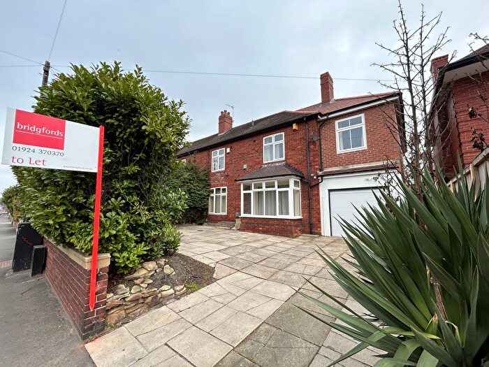 6 Bedroom Semi Detached House To Rent In Leeds Road, Wakefield, WF1