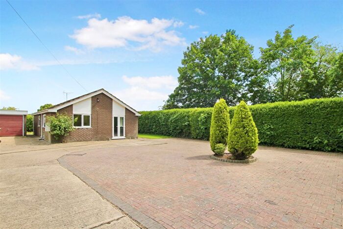 3 Bedroom Detached Bungalow For Sale In High Street, Brant Broughton, Lincoln, LN5