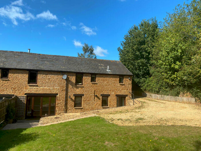 4 Bedroom Semi-Detached House To Rent In Main Street, North Newington, Oxon, OX15