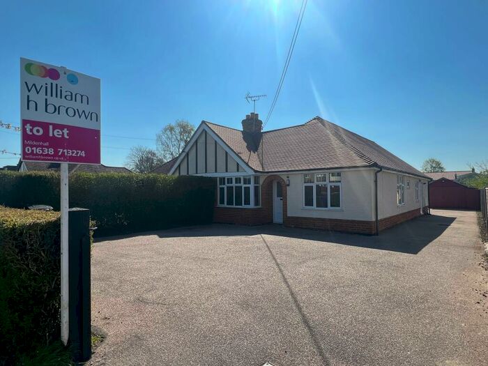 3 Bedroom Semi-Detached Bungalow To Rent In Kingsway, Mildenhall, Bury St. Edmunds, IP28