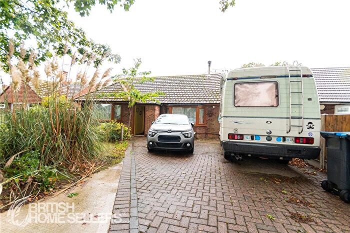 2 Bedroom Bungalow For Sale In Old Green Road, Broadstairs, Kent, CT10