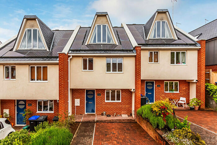 3 Bedroom Terraced House To Rent In Vincent Road, Dorking, RH4