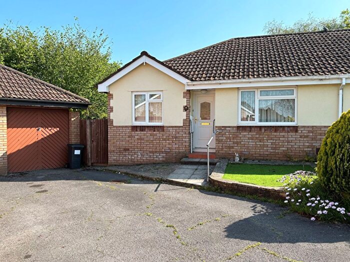 2 Bedroom Semi-Detached Bungalow For Sale In Belmont Close, Kingsteignton, Newton Abbot, TQ12