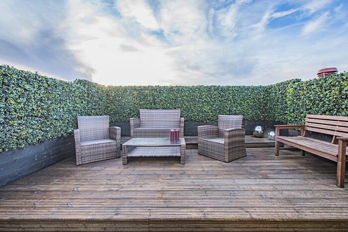 3 Bedroom Flat To Rent In Kensington Park Road, London, W11