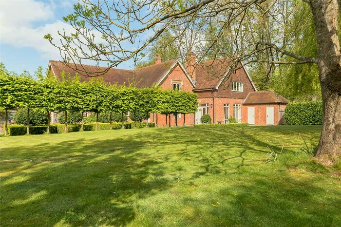 5 Bedroom Detached House For Sale In Enborne Lodge Lane, Enborne, Newbury, Berkshire RG14