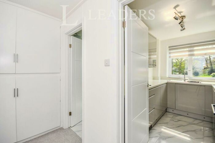 2 Bedroom Apartment To Rent In Belle Vue Road, Bournemouth, BH6