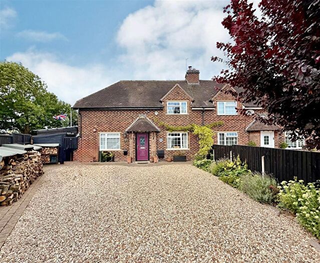 3 Bedroom Semi-Detached House For Sale In Thompson Avenue, Belton, Loughborough, LE12