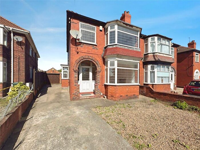 3 Bedroom Semi-Detached House To Rent In Armthorpe Road, Doncaster, South Yorkshire, DN2