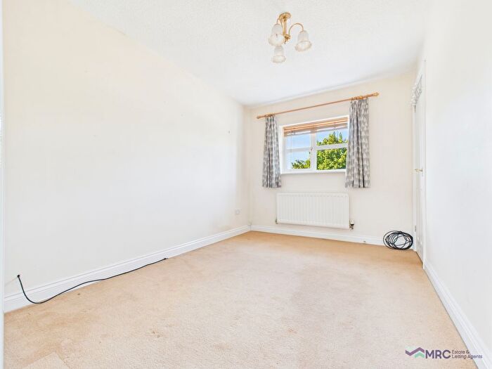 4 Bedroom Detached House For Sale In South Bridge Road, Hull, HU9