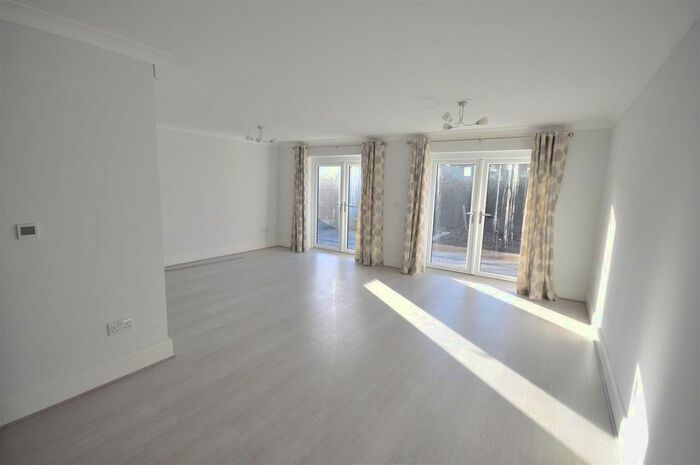 4 Bedroom End Of Terrace House To Rent In Massey Road, Sale M33