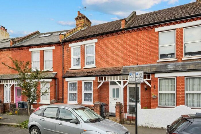 4 Bedroom Property To Rent In Oxford Gardens, London, W4