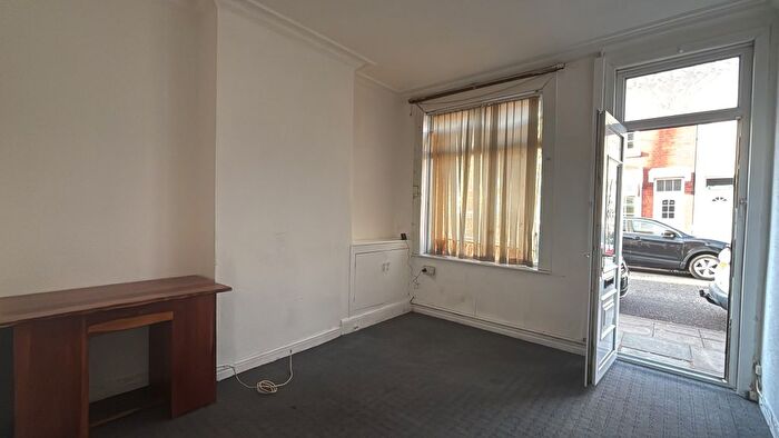 3 Bedroom Terraced House To Rent In Cossington Street, Leicester, LE4
