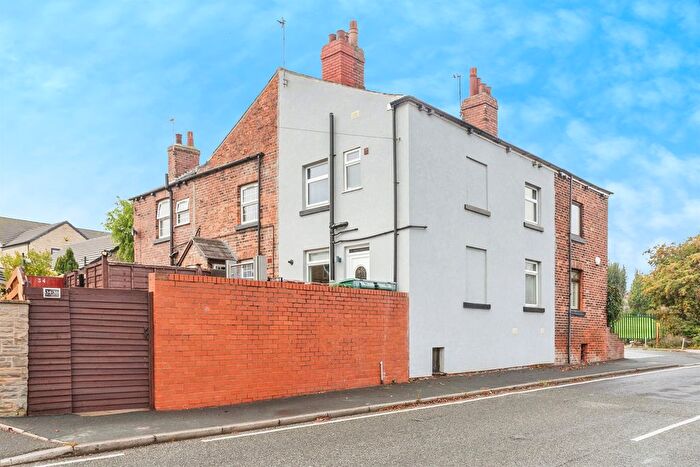 2 Bedroom End Of Terrace House For Sale In Ouchthorpe Lane, Wakefield, WF1