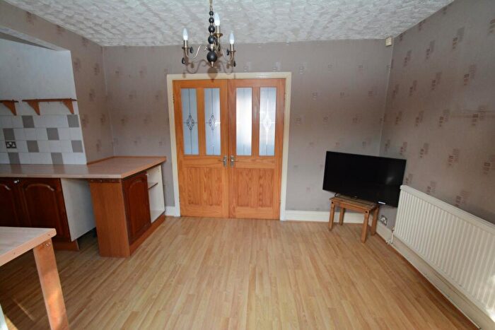 3 Bedroom Semi-Detached House For Sale In Forshaw Avenue, Abbey Hey, M18