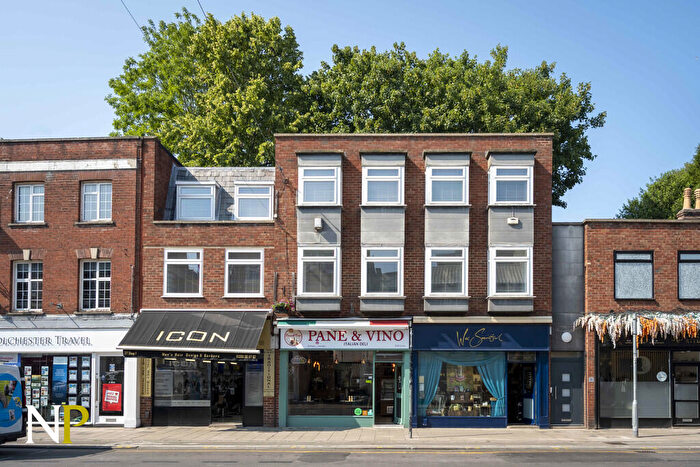 2 Bedroom Apartment To Rent In Crouch Street, Colchester, CO3