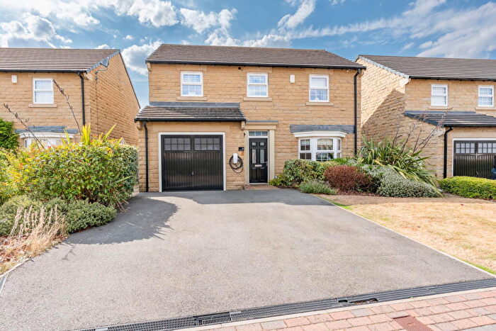 4 Bedroom Detached House For Sale In Vicarage Meadows, Holmfirth, HD9