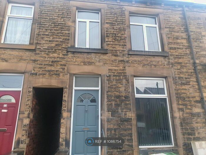 3 Bedroom Terraced House To Rent In Yew Street, Huddersfield HD2