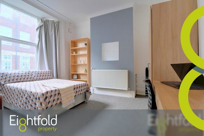 6 Bedroom Terraced House To Rent In Fairlight Place, Brighton, BN2