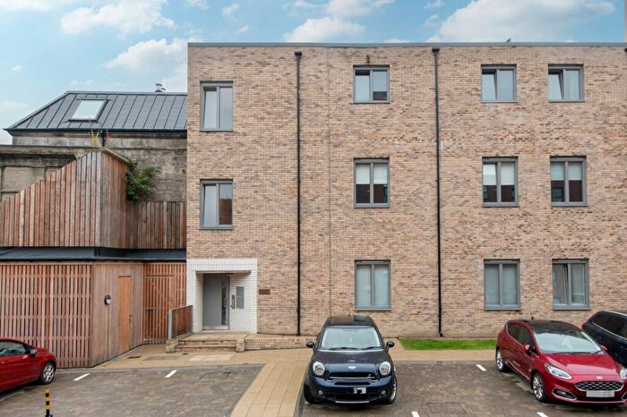 1 Bedroom Flat For Sale In Winterthur Lane, Dunfermline, KY12