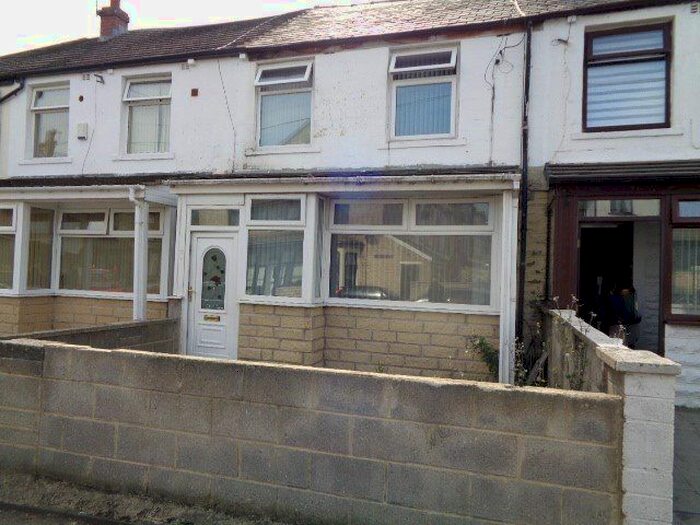 Terraced House To Rent In Redmire Street, Bradford, BD3