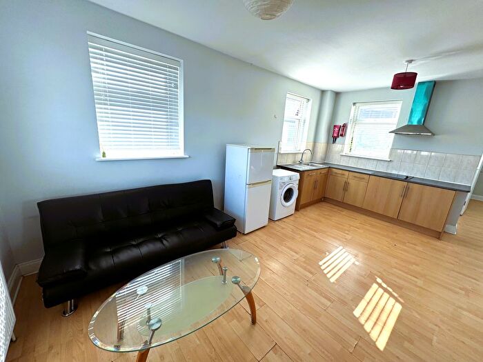 1 Bedroom Flat To Rent In Aldborough Rd South, Ilford, IG3