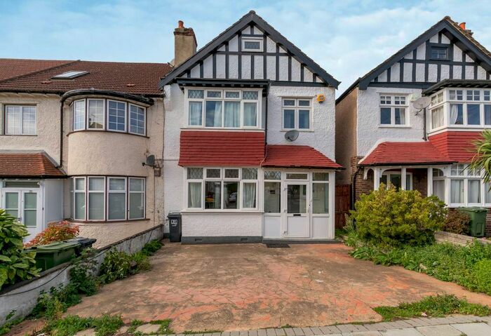 5 Bedroom Property To Rent In Mount Ephraim Lane, Streatham Hill, London, SW16