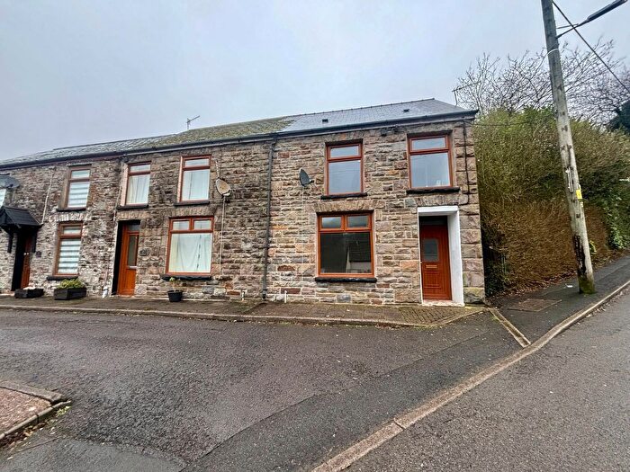 3 Bedroom Property To Rent In John Street, Treherbert, CF42